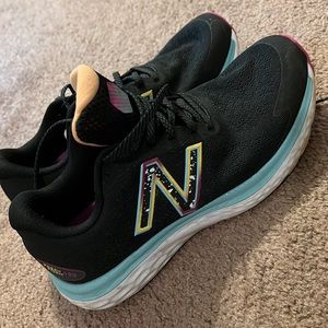 Used- Woman’s New Balance 680 Fresh Foam